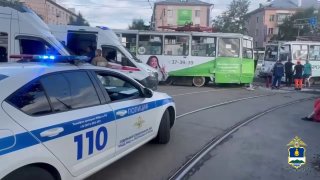 Подробности аварии: Трамваи столкнулись на маршруте из-за технического сбоя